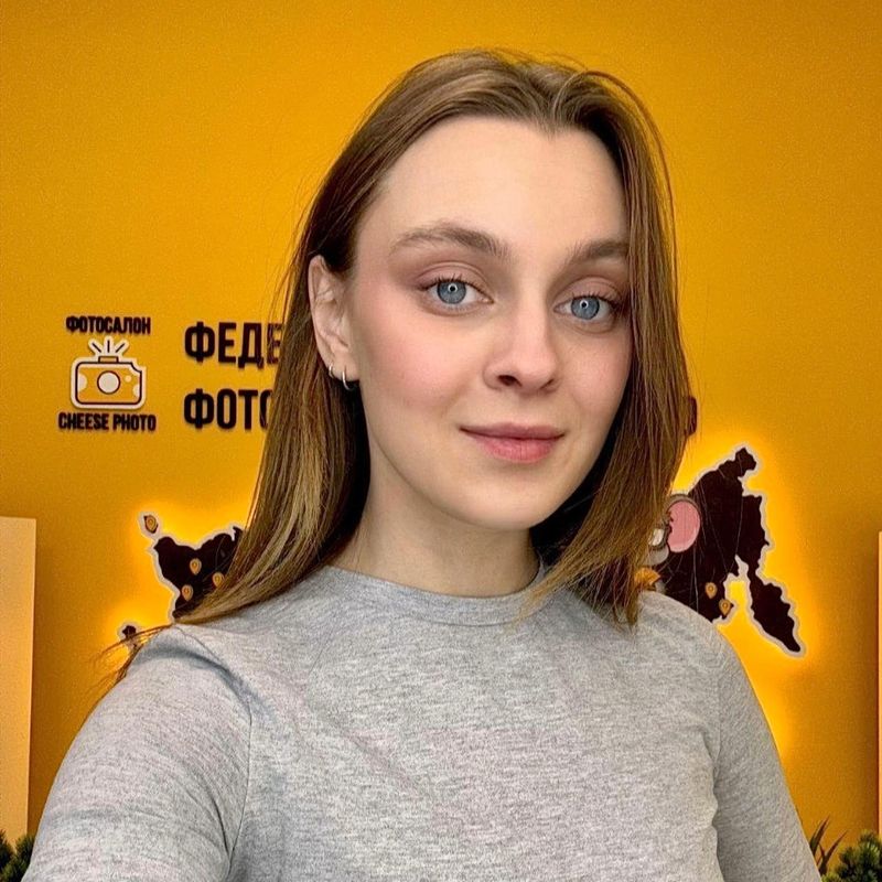 Анна, Видеомейкер